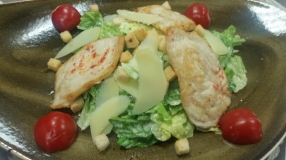  Классический салат Цезарь с курицей